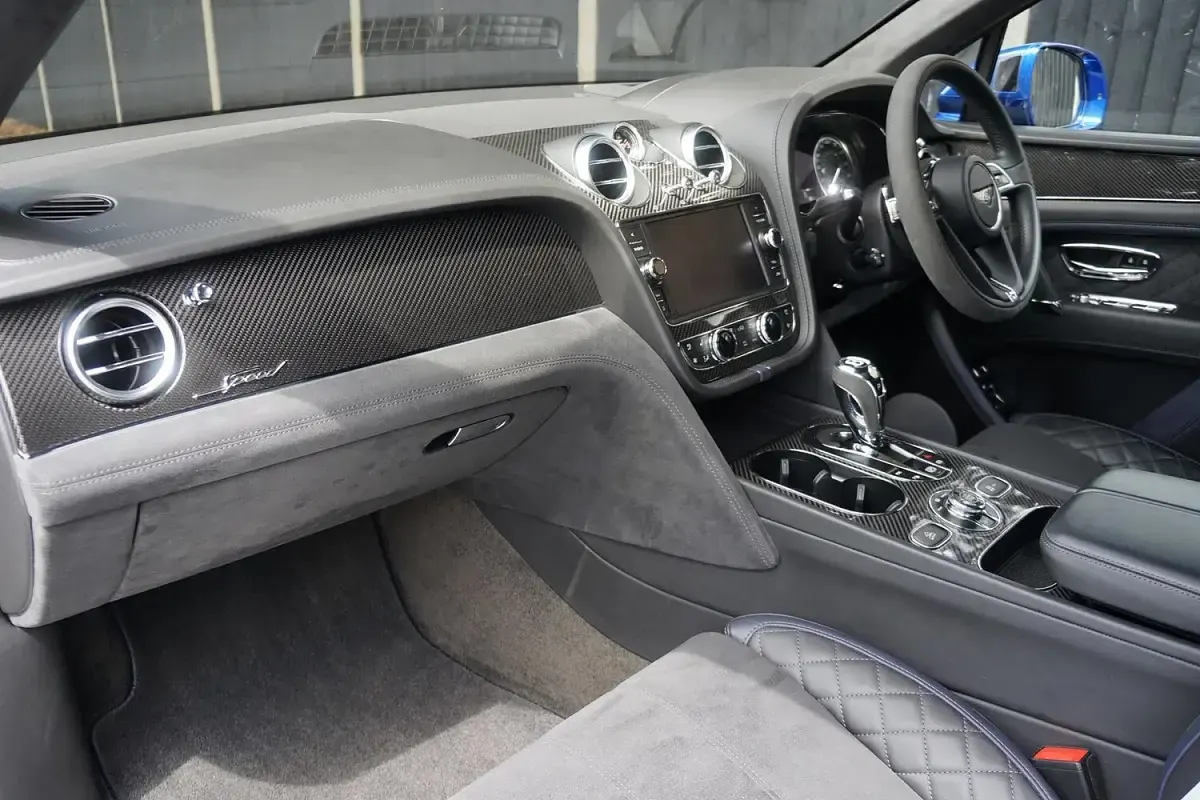 Used Bentley Bentayga 625 HP (459 kW) 2019 Blue SUV