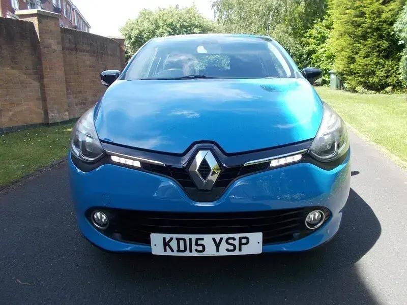 Used Renault Clio Dynamique 90 HP (66 kW) 2015 Blue Hatchback