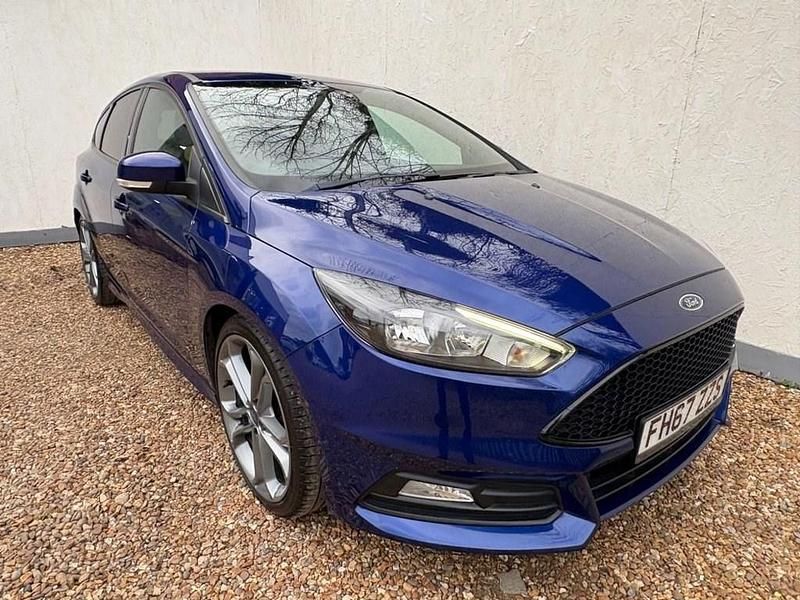 Used Ford Focus ST 250 HP (183 kW) 2018 Blue Hatchback