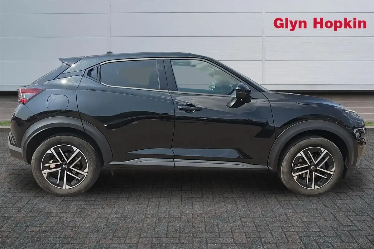 Used Nissan Juke N-Connecta 114 HP (83 kW) 2025 Black SUV