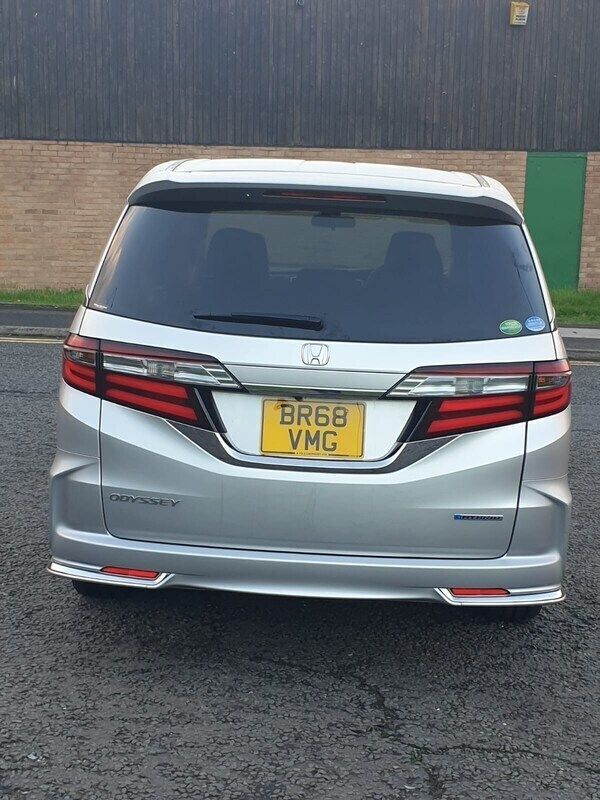 Used Honda Odyssey Hybrid 280 HP (205 kW) 2018 Silver MPV