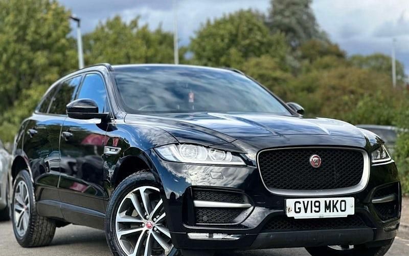 Used 2020 Jaguar F-Pace R-Sport SUV | £14,490 (Good price) - Image 1/4