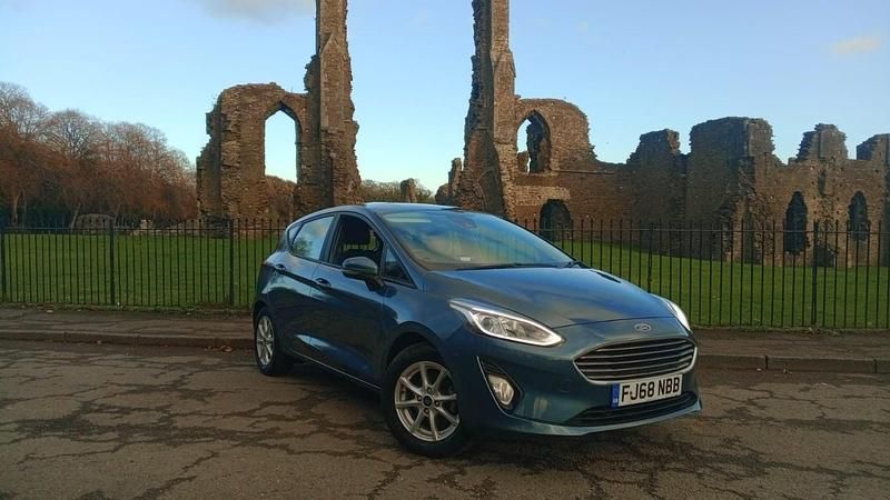 Used Ford Fiesta Zetec 100 HP (73 kW) 2018 Blue Hatchback