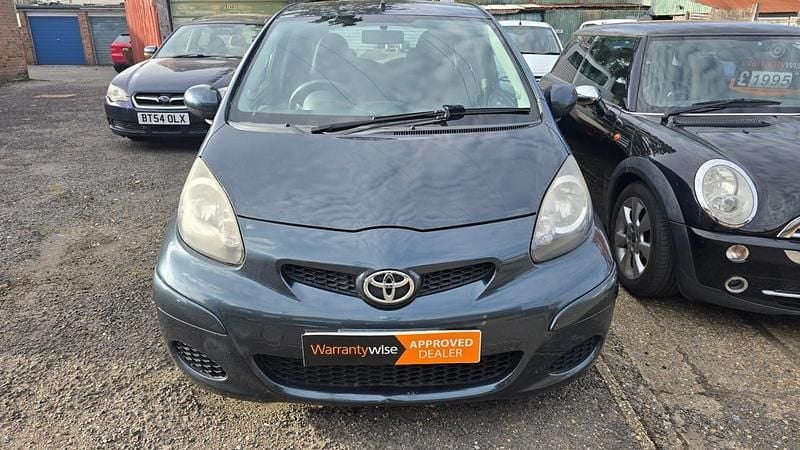 Used Toyota Aygo 68 HP (50 kW) 2011 Green Hatchback