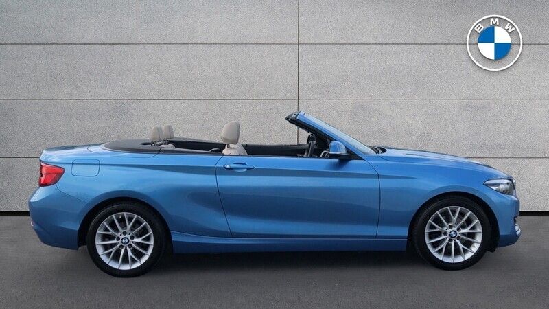 Usado BMW 218 Comfort Edition 150 HP (110 kW) 2019 Azul Cabrios