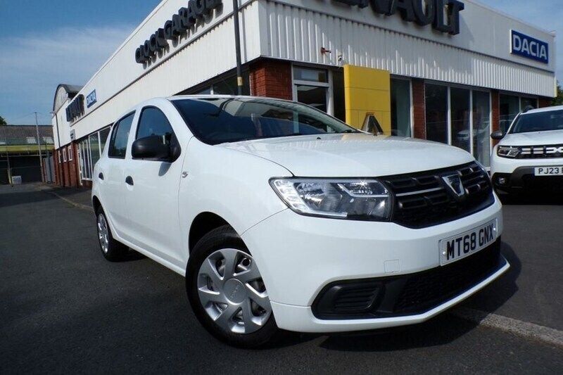 White Used 2018 Dacia Sandero Essentiel Hatchback | £5,795 (Fair price) - Image 1/1