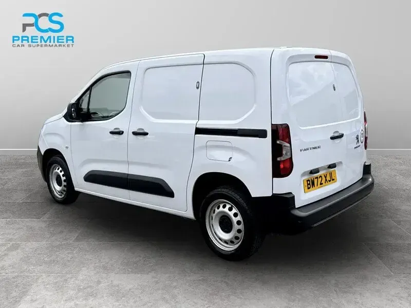 Used Peugeot Partner Premium 2023 White MPV