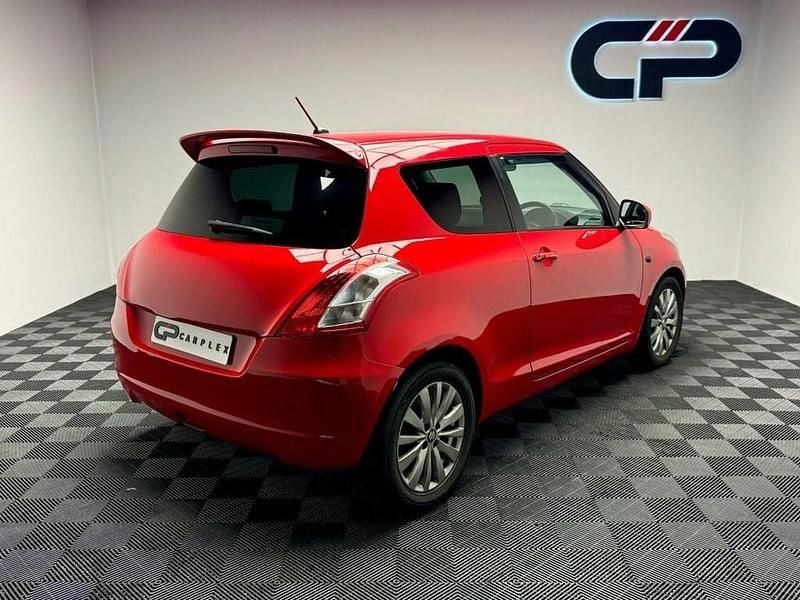 Used Suzuki Swift SZ4 94 HP (69 kW) 2012 Red Hatchback