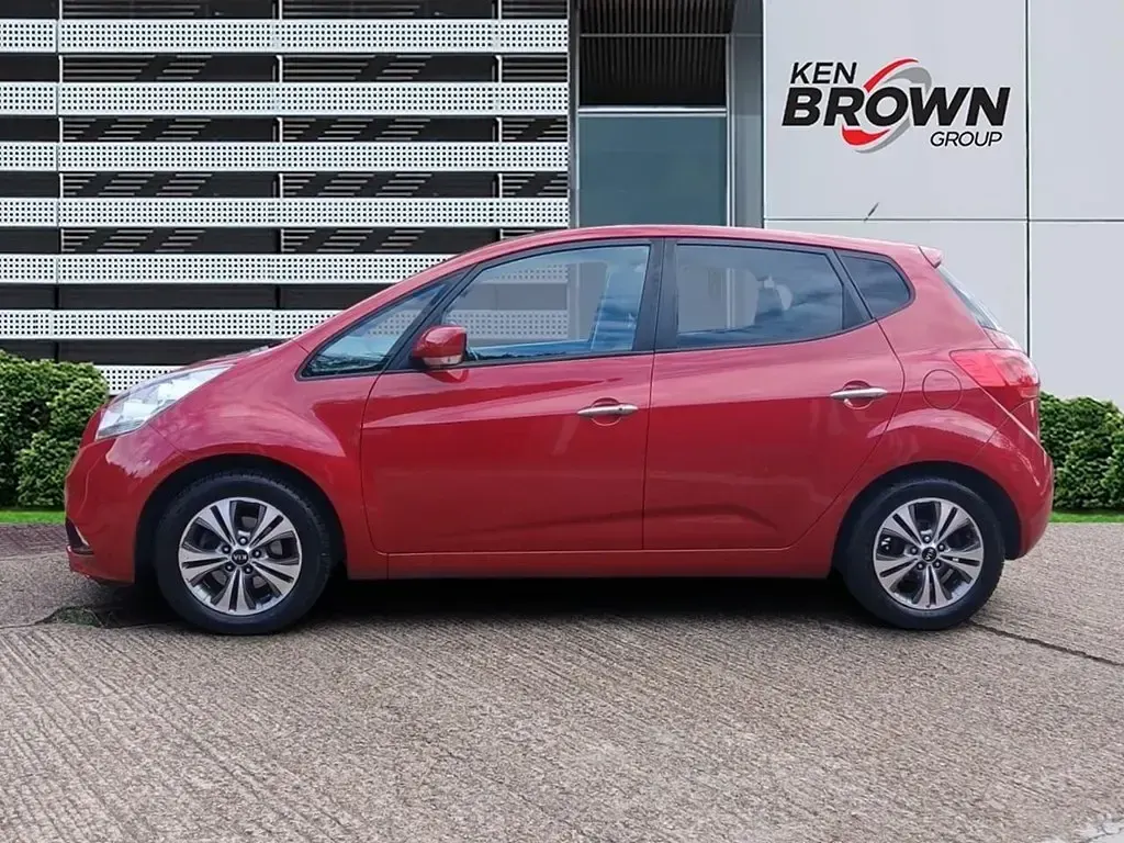 Used Kia Venga 125 HP (91 kW) 2019 Red Hatchback