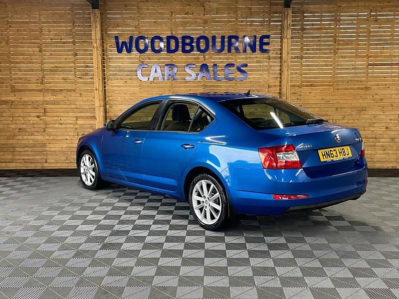 Used Skoda Octavia Elegance 140 HP (102 kW) 2013 Blue Hatchback
