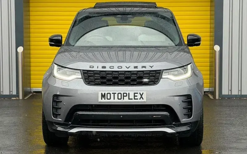 Used Land Rover Discovery 5 SE Dynamic 300 HP (220 kW) 2023 Grey SUV
