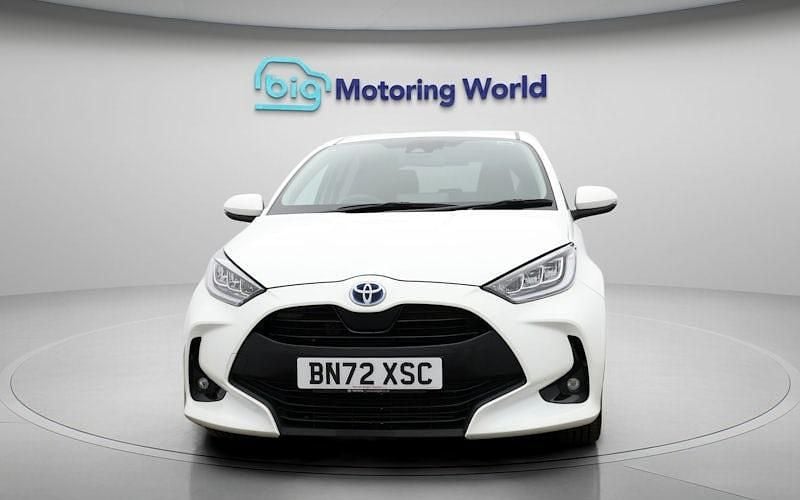 Used Toyota Yaris Hybrid Design 116 HP (85 kW) 2026 Hatchback