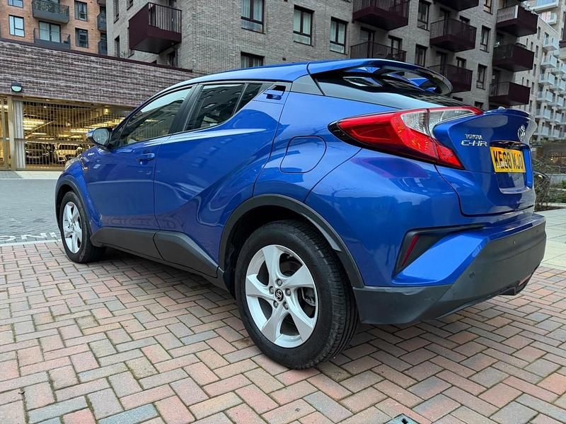 Used Toyota C-HR 2018 Blue SUV