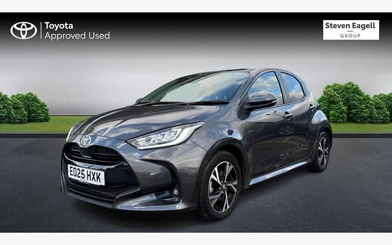 Used Toyota Yaris Hybrid Design 116 HP (85 kW) 2025 Hatchback