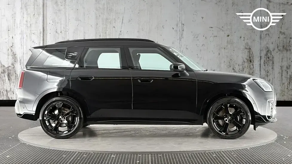 Used Mini Countryman 215 HP (158 kW) 2025 Black SUV