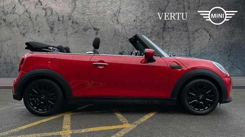 Used Mini Cooper Classic 134 HP (98 kW) 2022 Red Hatchback