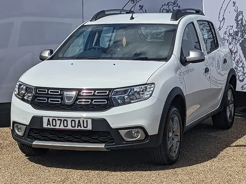 Used Dacia Sandero Comfort 90 HP (66 kW) 2020 White Hatchback