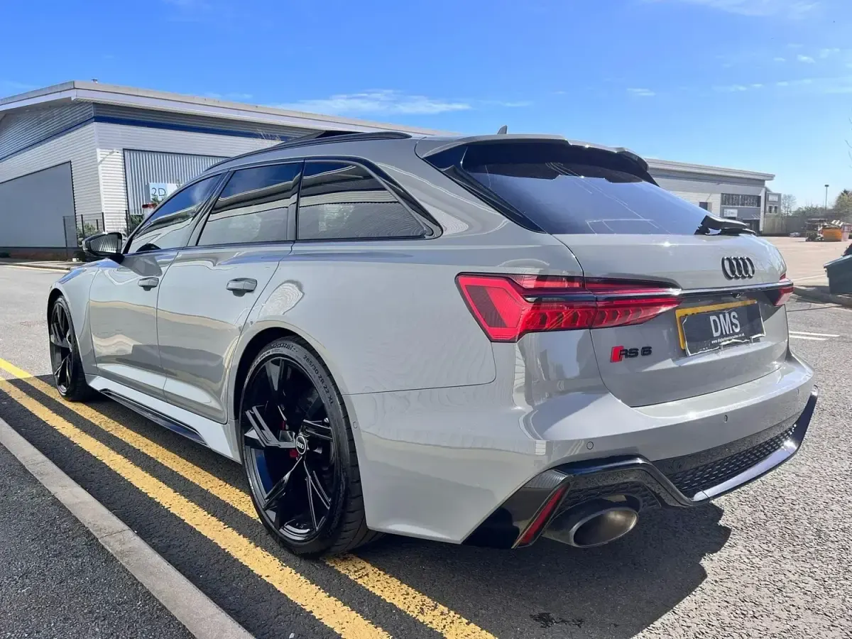 Używany Audi RS6 Advanced 600 KM (441 kW) 2020 Szary Kombi