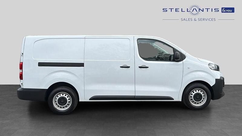 Used Peugeot Expert 143 HP (105 kW) 2025 White Van