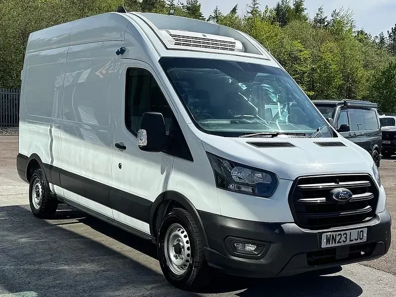 Usado Ford Transit 130 HP (95 kW) 2023 Branco Van