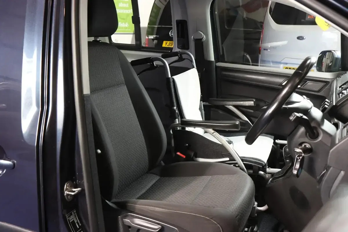 Used VW Caddy 2018 Blue MPV