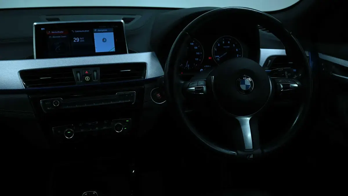 Usado BMW X2 M Sport 134 HP (98 kW) 2023 Cinzento SUV