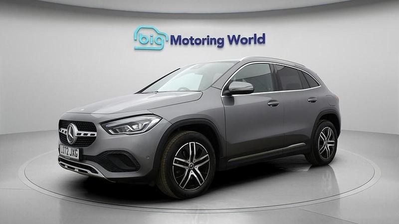 Used Mercedes GLA200 Executive 163 HP (119 kW) 2022 Grey SUV
