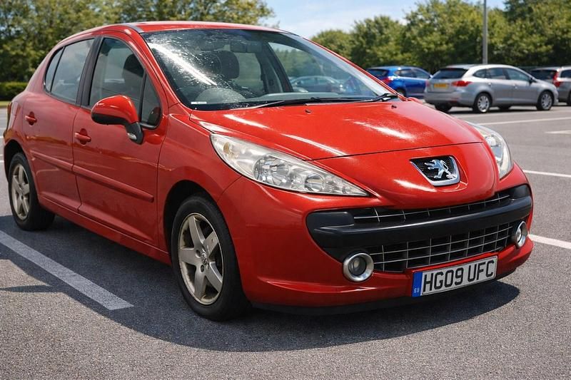 Red Used 2009 Peugeot 207 Hatchback | £895 (Good price) - Image 1/4