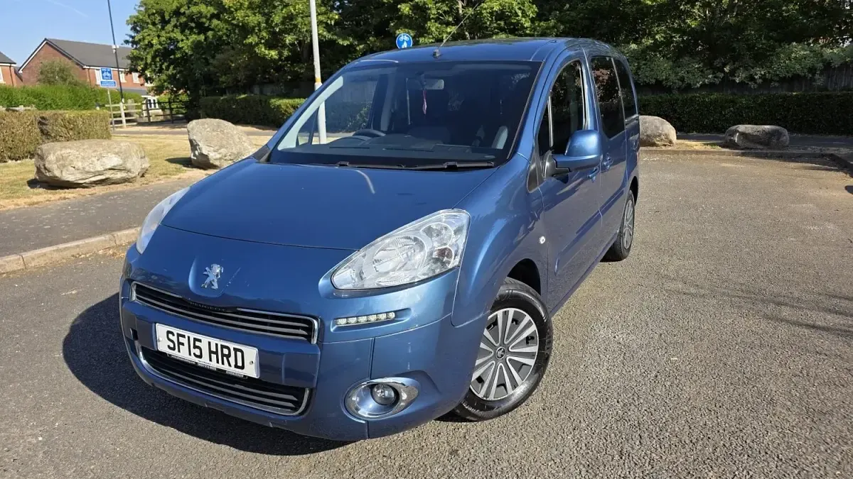 Used Peugeot Partner Tepee S 2015 Blue MPV