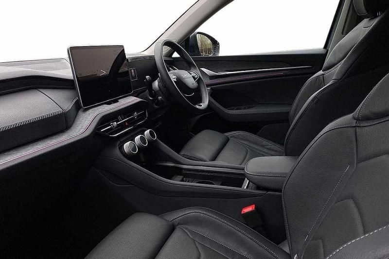 Used Skoda Kodiaq SE L 193 HP (141 kW) 2025 Graphite grey metallic SUV