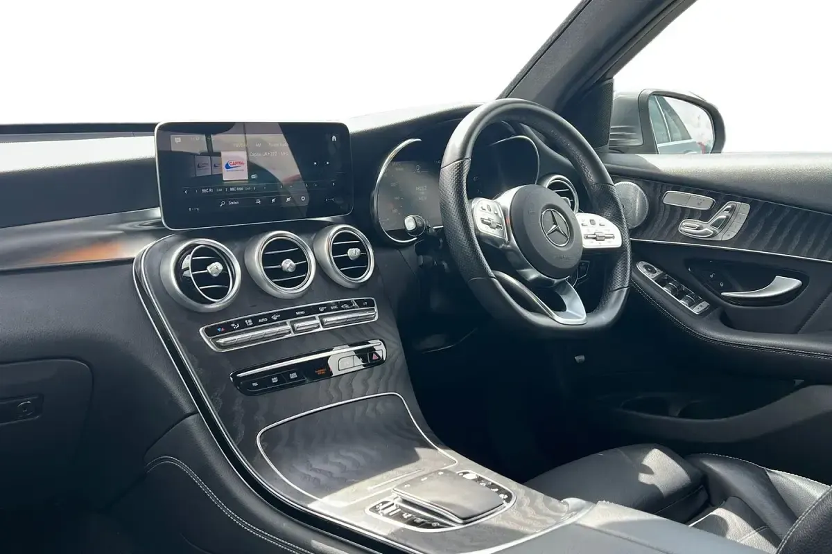 Used Mercedes GLC300 AMG Line Premium Plus 258 HP (189 kW) 2020 Grey SUV