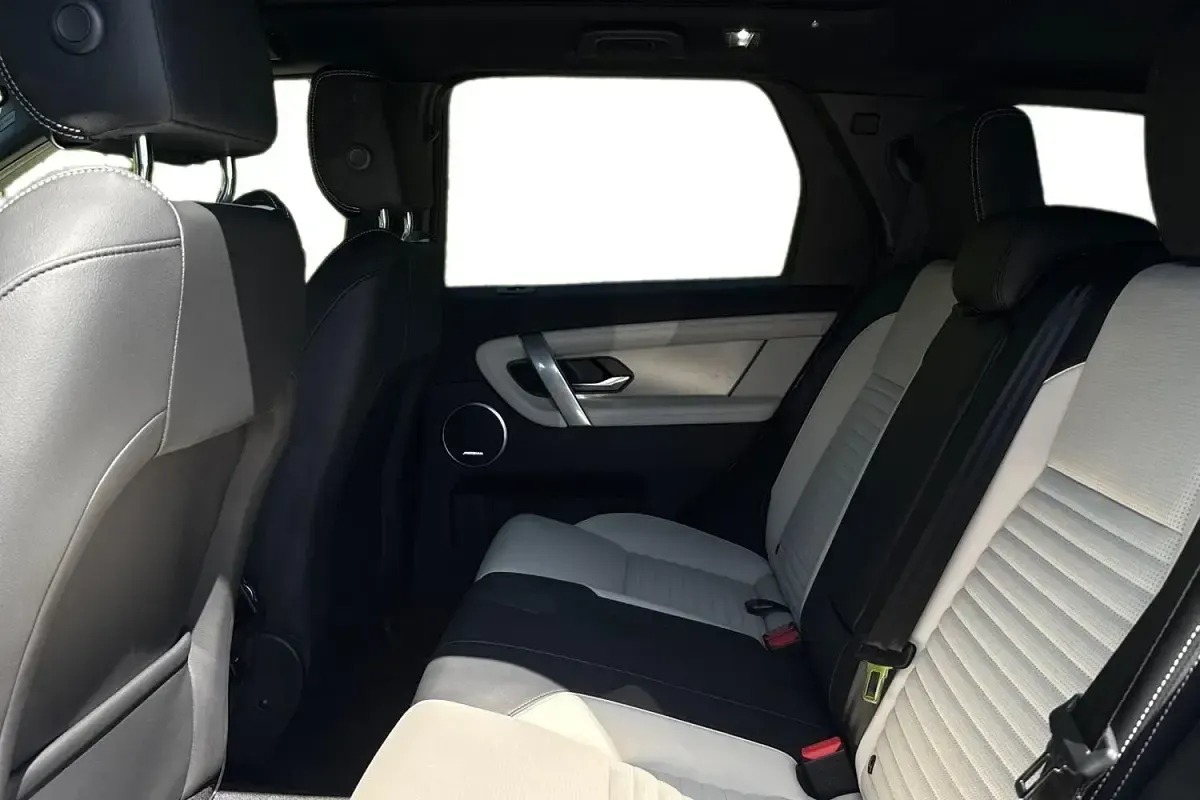 Used Land Rover Discovery Sport SE Dynamic 2026 Black SUV