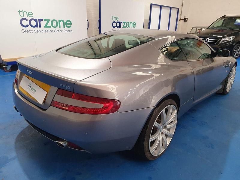 Used Aston Martin DB9 2017 Silver Coupe