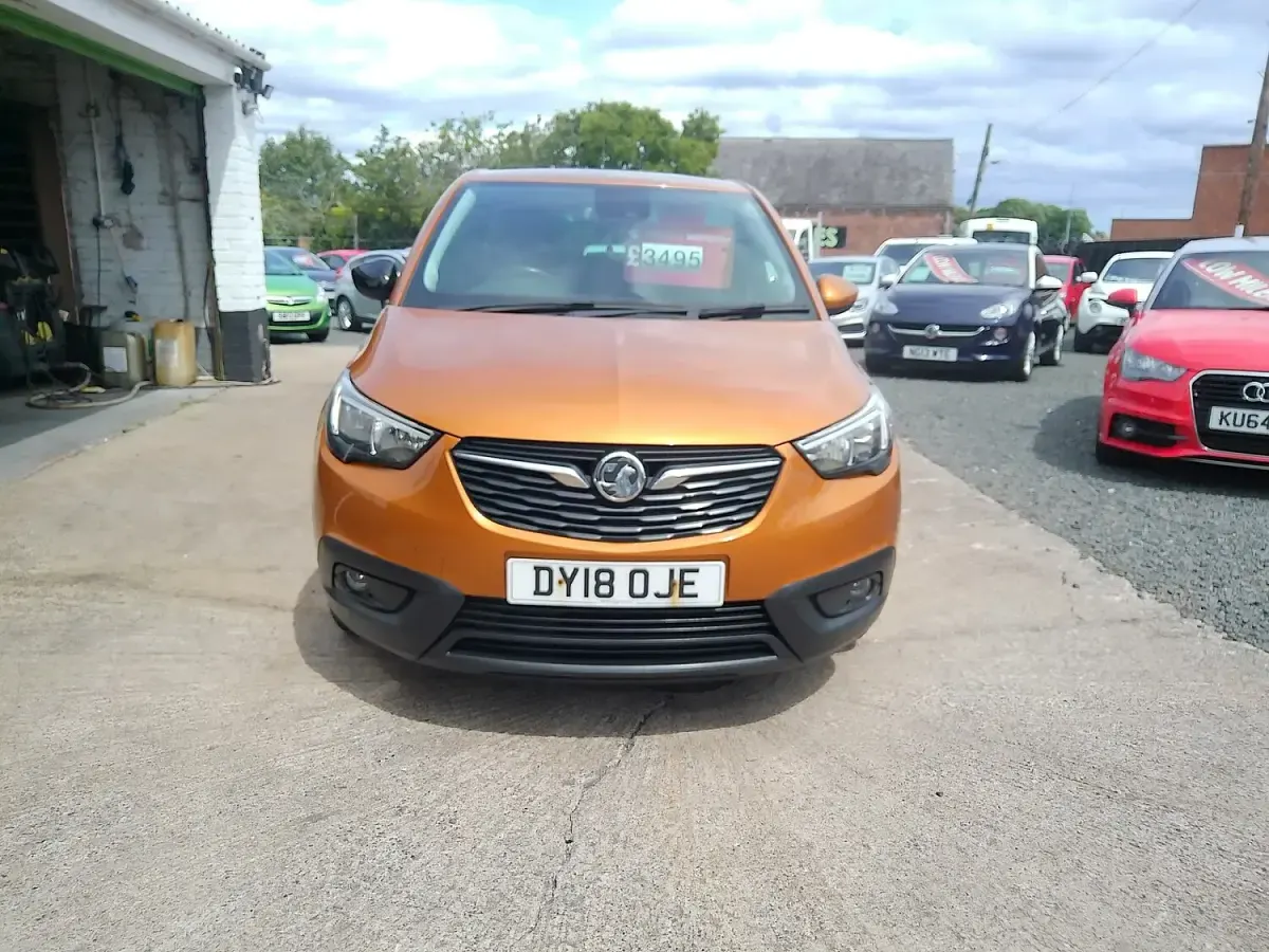 Used Vauxhall Crossland X 81 HP (59 kW) 2018 Orange SUV