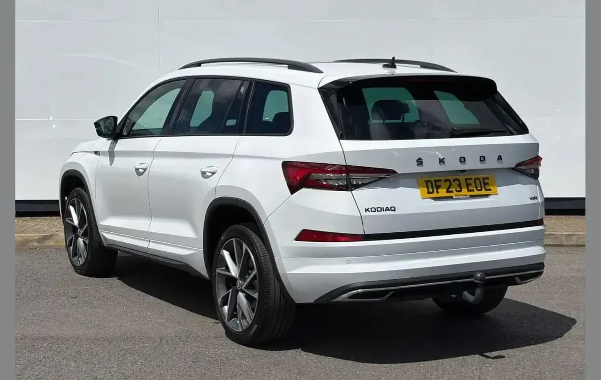 Used Skoda Kodiaq SportLine 196 HP (144 kW) 2023 Moon white metallic SUV