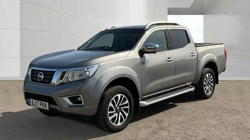 Used Nissan Navara Tekna 2017 Grey Pickup