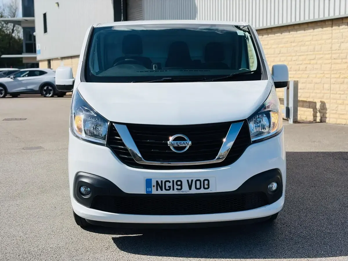 Used Nissan NV300 Acenta 120 HP (88 kW) 2019 White Van