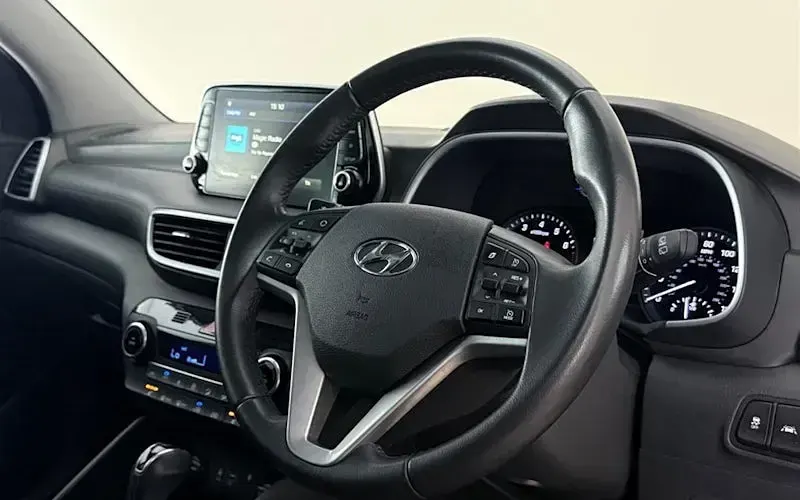 Used Hyundai Tucson Premium 177 HP (130 kW) 2019 White SUV