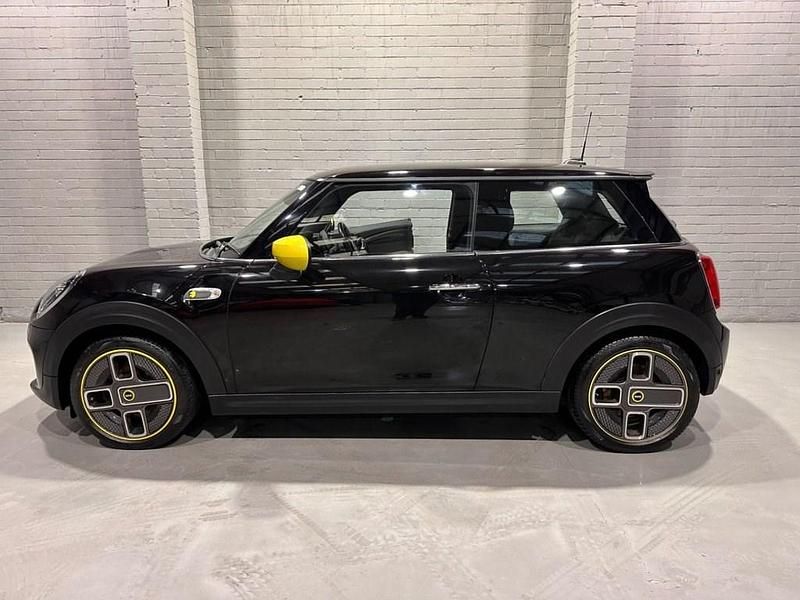 Used Mini Cooper SE Hatch 135 kW (184 HP) 2020 Black Hatchback