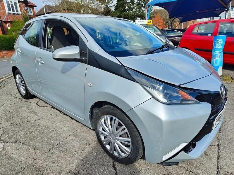 Used Toyota Aygo X-play 69 HP (50 kW) 2016 Silver Hatchback