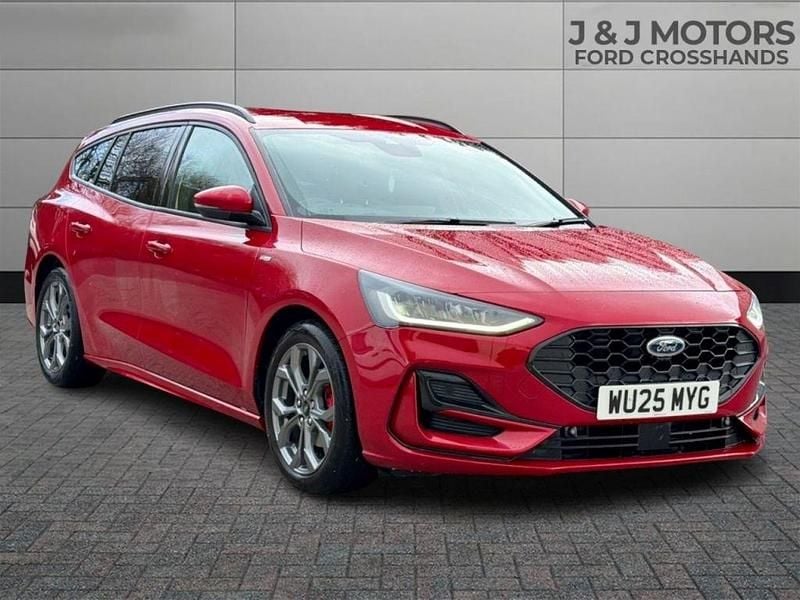 Used Ford Focus ST-Line 2025 Red Estate