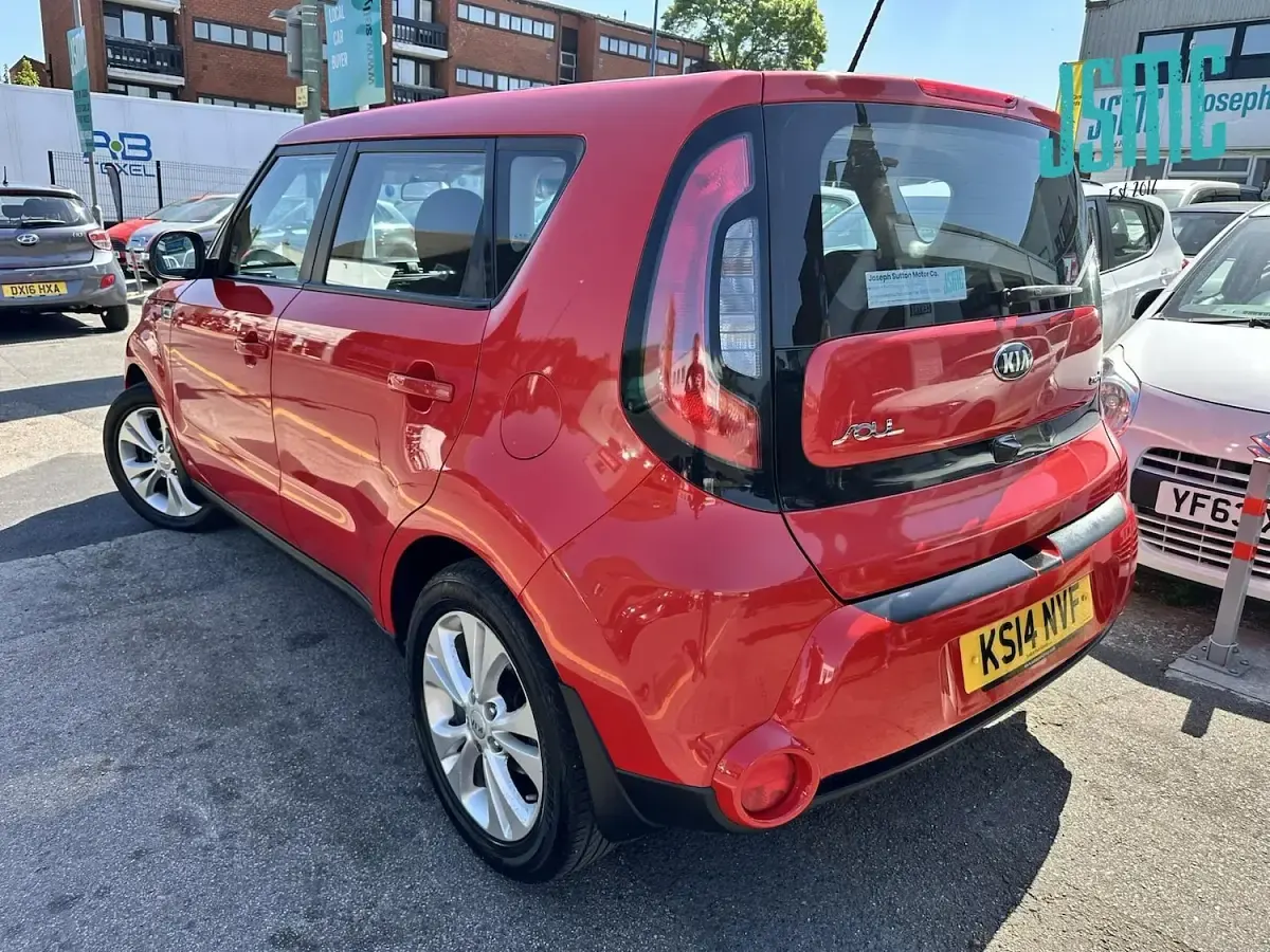 Used Kia Soul Plus 128 HP (94 kW) 2014 Red SUV