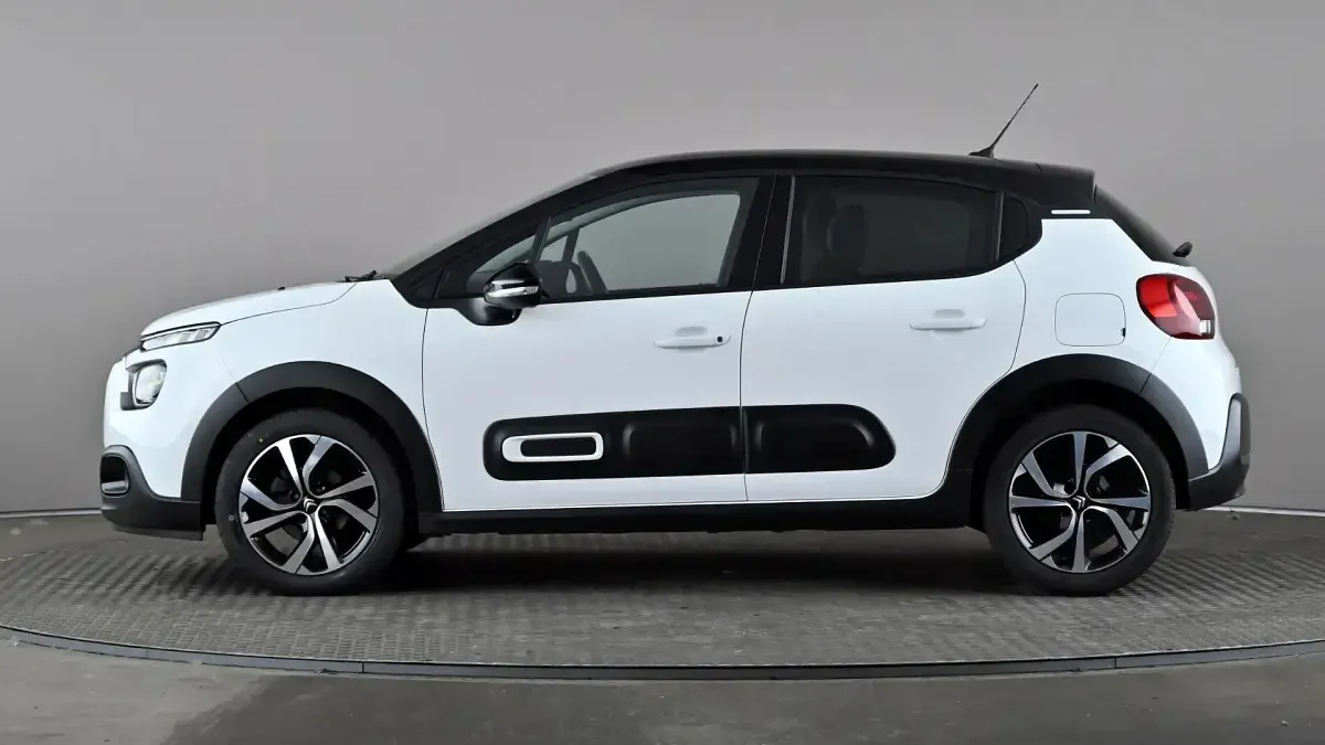 Used Citroën C3 PureTech 110 HP (80 kW) 2023 White Hatchback
