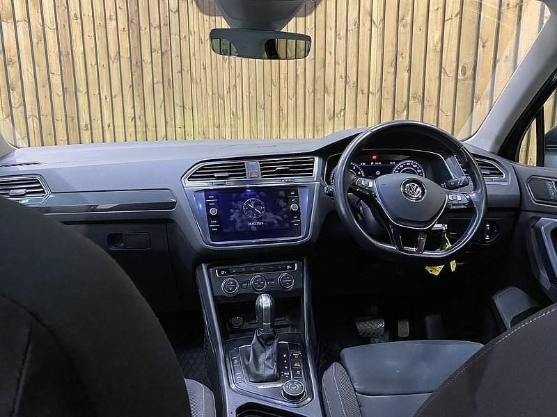 Used VW Tiguan SEL 180 HP (132 kW) 2017 Green SUV