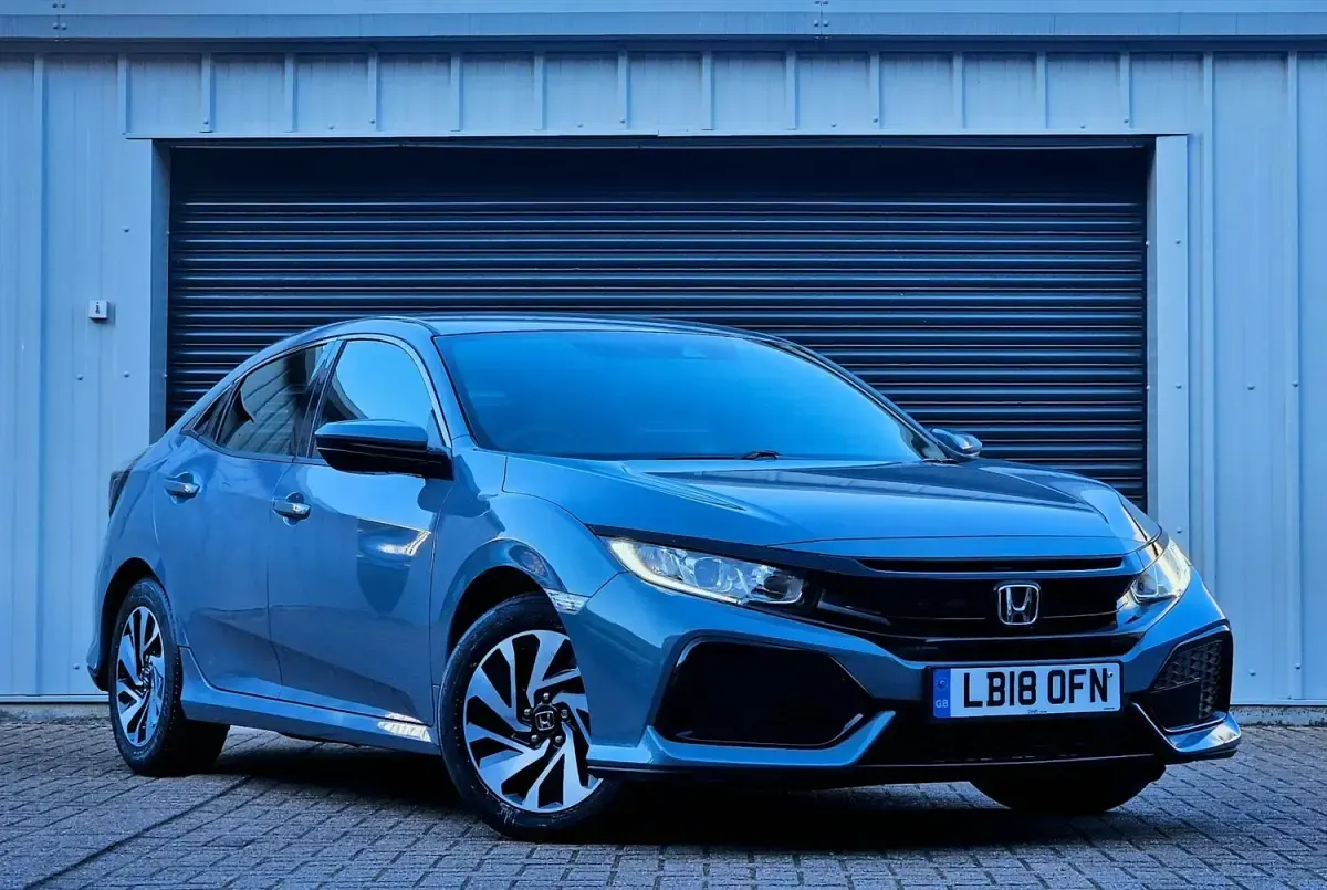Begagnad Honda Civic SE 126 HK (92 kW) 2018 Grå Halvkombi