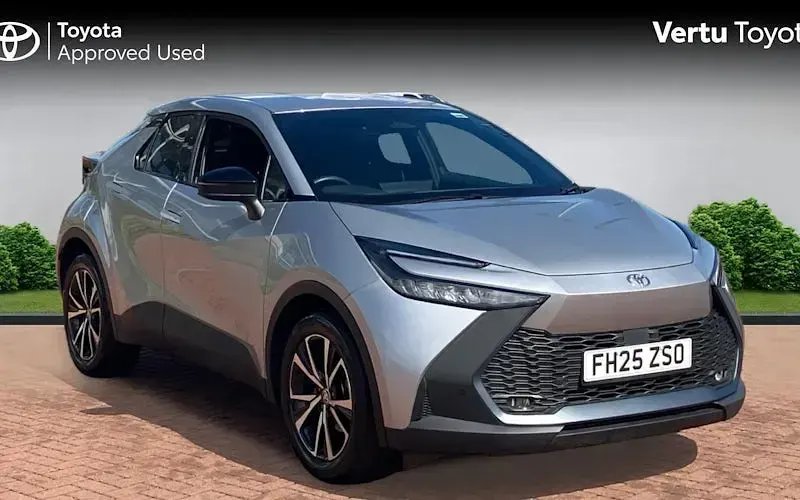 Used Toyota C-HR Design 140 HP (102 kW) 2025 SUV