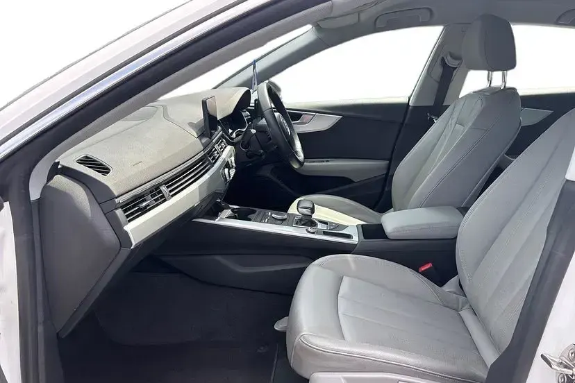 Used Audi A5 Sportback Comfort 148 HP (108 kW) 2018 Glacier white Hatchback
