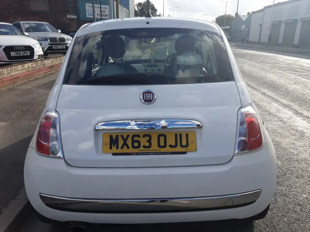 Used Fiat 500 Lounge 69 HP (50 kW) 2013 White Hatchback