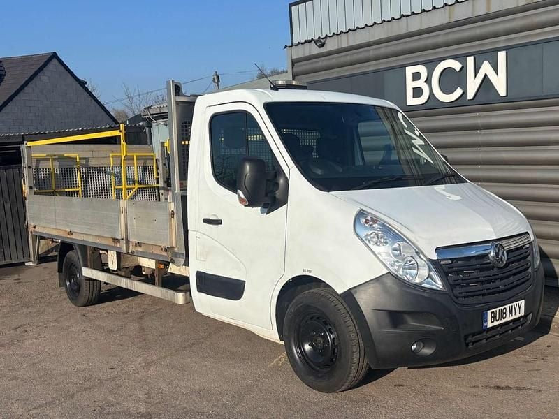 Used Vauxhall Movano 2018 White MPV