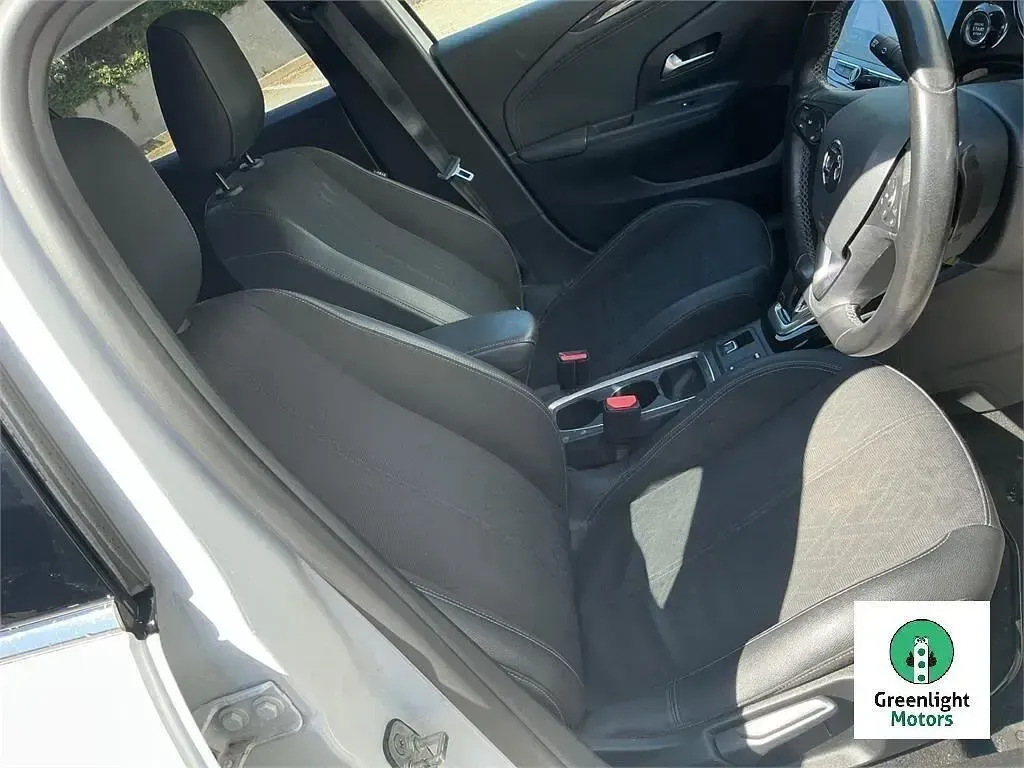 Second-hand Vauxhall Corsa Elite 2020 Alb Hatchback
